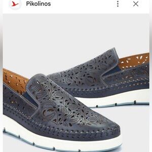 PIKOLINOS
Tenerife Perforated Leather Loafers
$200gently used
Pacific 36(5.5/6)